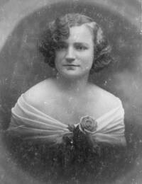 Elfriede Tenta (als Siegerin eines Schönheitswettbewerbes) 1926
